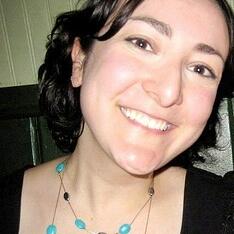 ellie mirman headshot