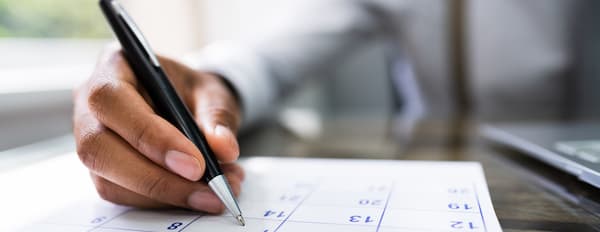 Marketer builds an editorial calendar 