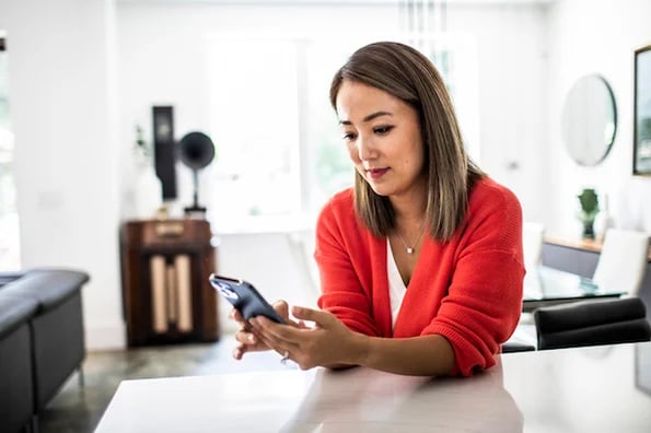 Marketer posting original content for instagram algorithm update 2022