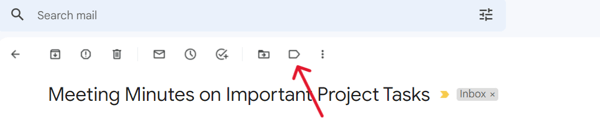 Screenshot with an arrow pointing to the label icon.