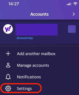 Yahoo Mail iPhone Accounts page showing with ‘Settings’ highlighted.