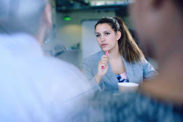 Réunion d'entreprise pour définir un axe de communication