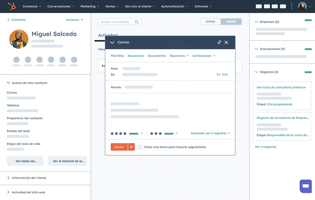 Captura de pantalla del software de HubSpot mostrando cómo enviar un email desde el registro de un contacto.