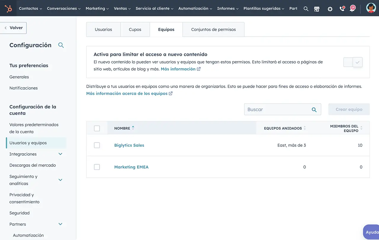 Captura de pantalla del producto de HubSpot que muestra cómo se puede organizar a los usuarios en distintos equipos, como marketing y ventas