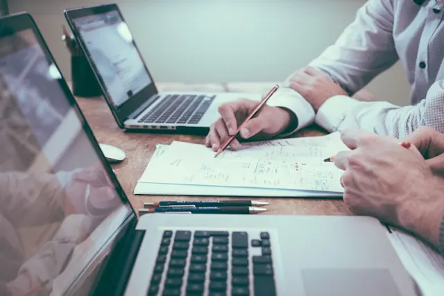 Business model : définition, objectif et création (+ exemples)