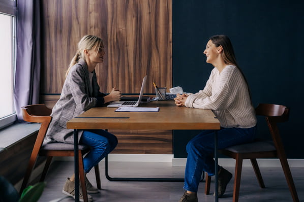 Customer Service Cover Letter Tips & Examples to Land Your Ideal Role
