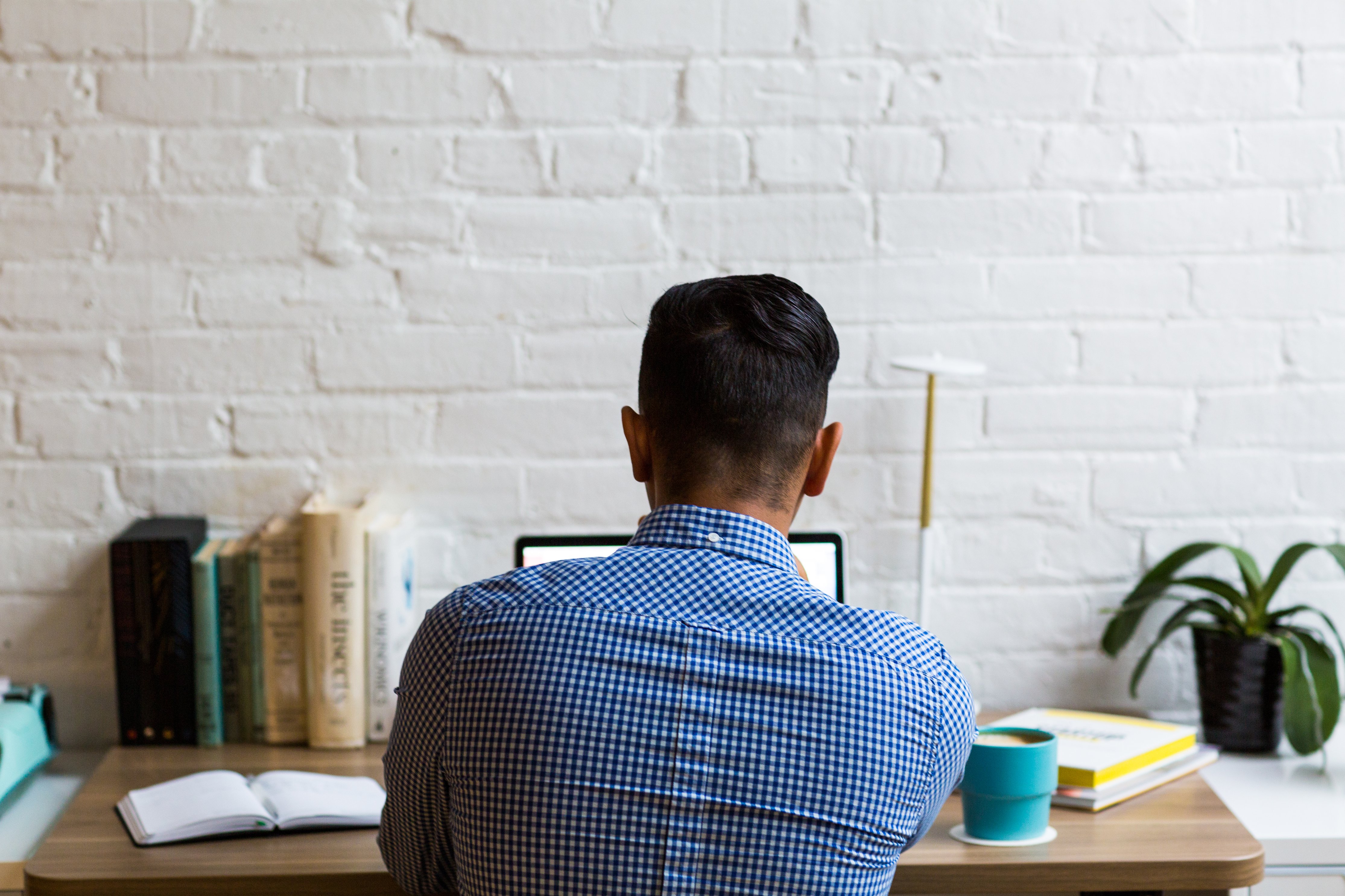 How to Stay Productive (Without Getting Overwhelmed)