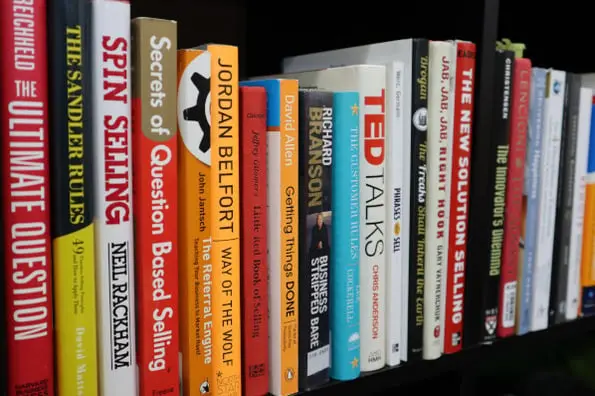 The 10 Best Books For Pitching You Must Read In 2023